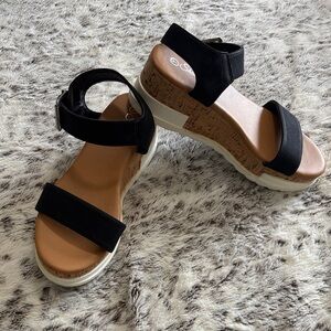 Stylish Black and Tan Wedge Sandals
